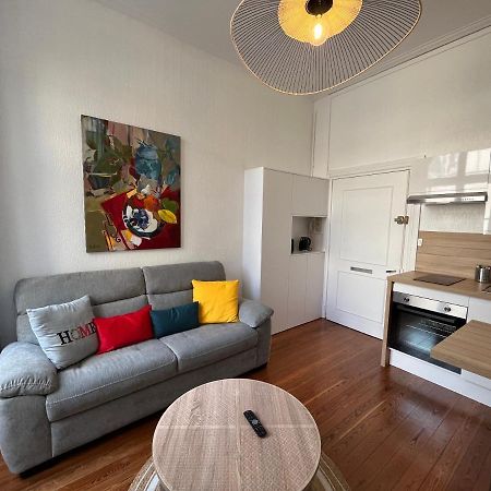 Paon, Coquet Appt Avec Parking A Caen Lägenhet Exteriör bild
